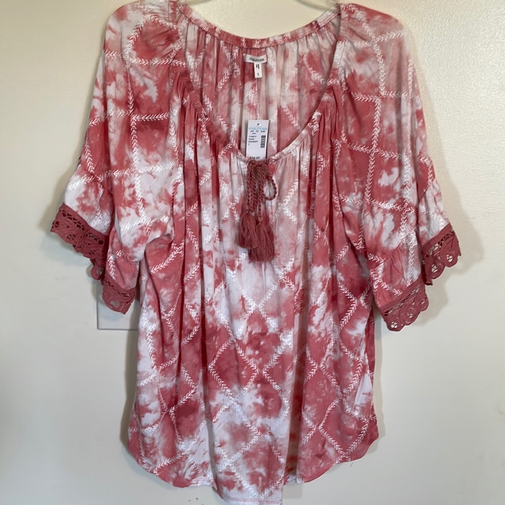 Maurice’s Boho flutter sleeve top NWT